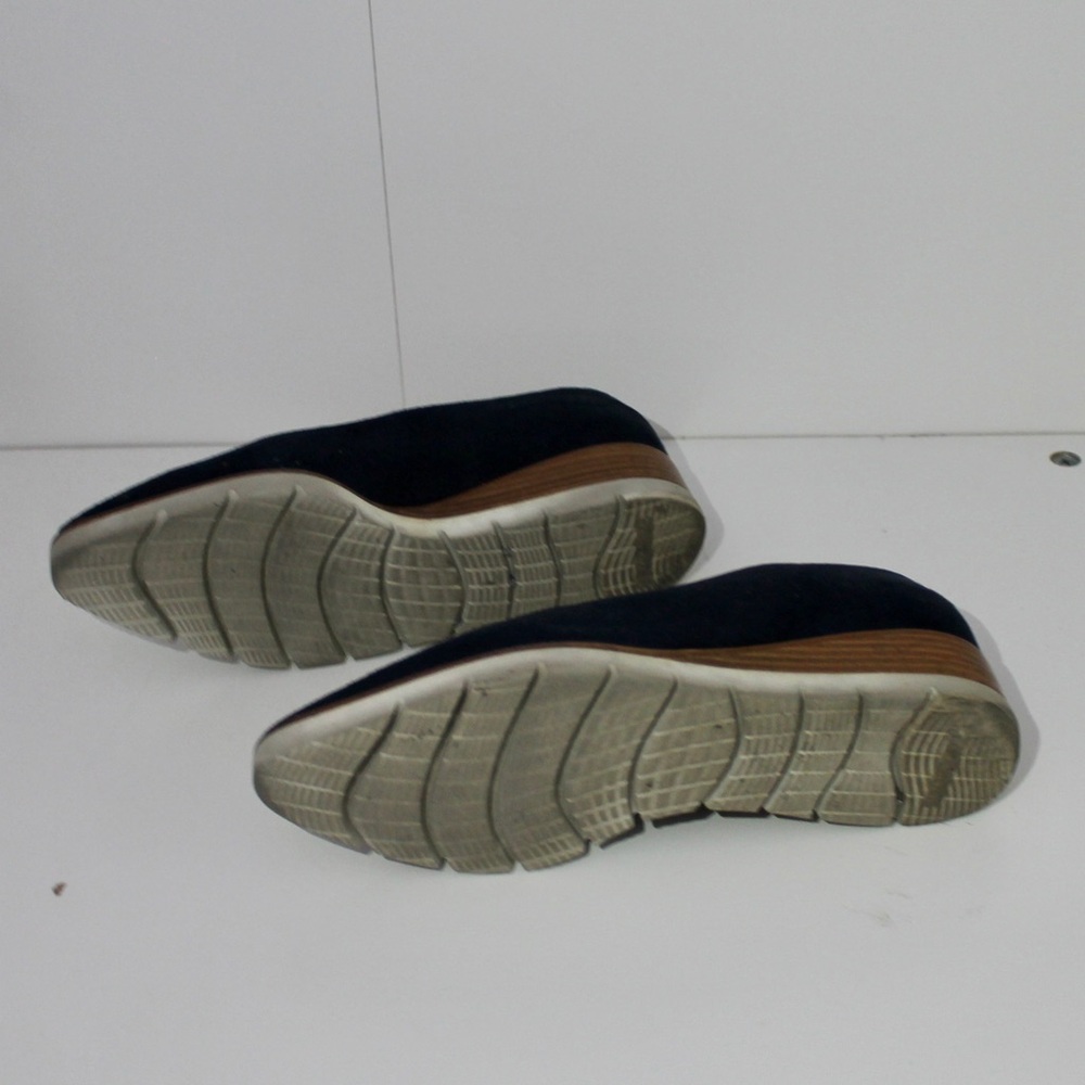 Shoes - Picture 5 of 5